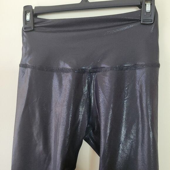 Beyond Yoga Liquid Shine Leggings Small - Picture 2 of 4